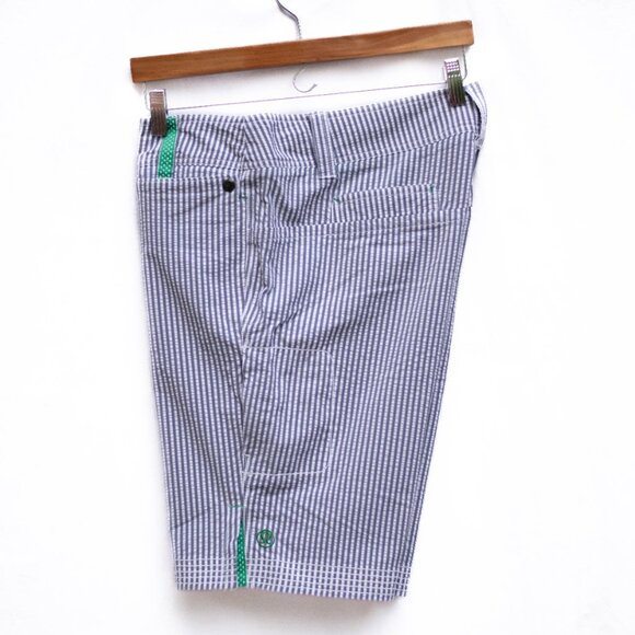 Vtg Y2k Lululemon Seersucker Beach Shorts Womens 36W Golf Bermudas Gray/White - Picture 11 of 14